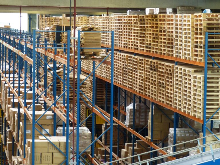 Juste-à-temps ou stock de sécurité : quelle stratégie choisir ?