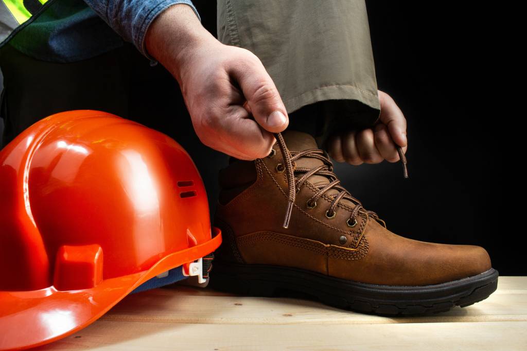 brodequin ou chaussure basse poste de travail